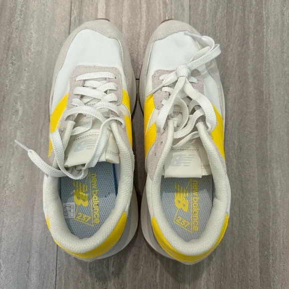 NWOT New Balance Women’s 7 237 Sea Salt Egg Yolk Yellow and White Sneakers - Picture 4 of 13